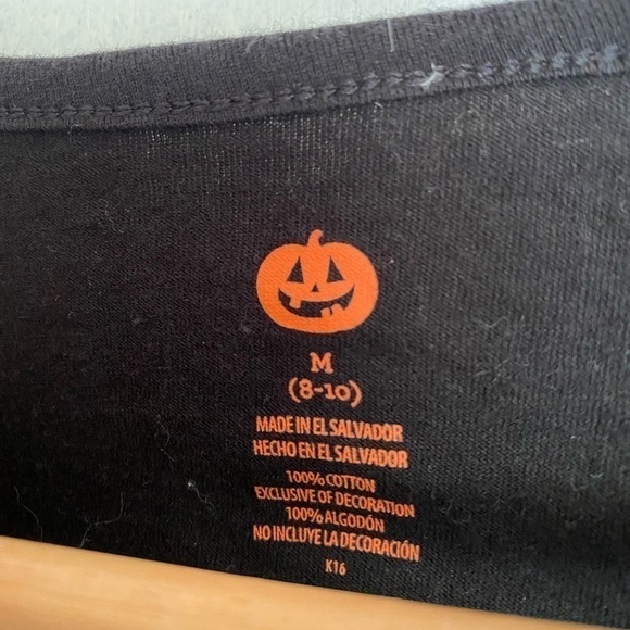 HAPPY HALLOWEEN CANDY CORN GRAPHIC LONG SLEEVE SHIRT SIZE MEDIUM - Picture 3 of 5